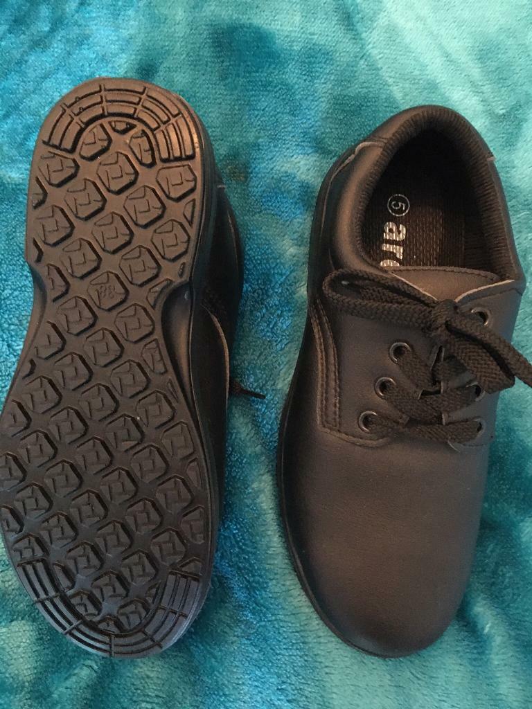 size 15 steel toe shoes near me